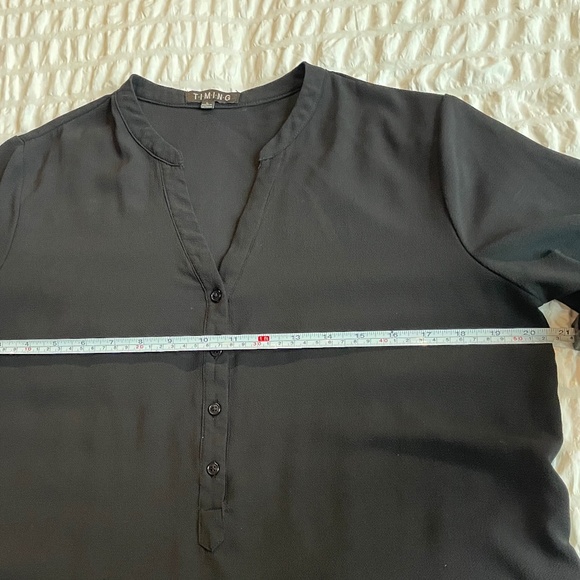 🌟Timing Black Button Front Tunic Blouse Women’s Size Large Roll Tab Sleeve - Picture 6 of 10
